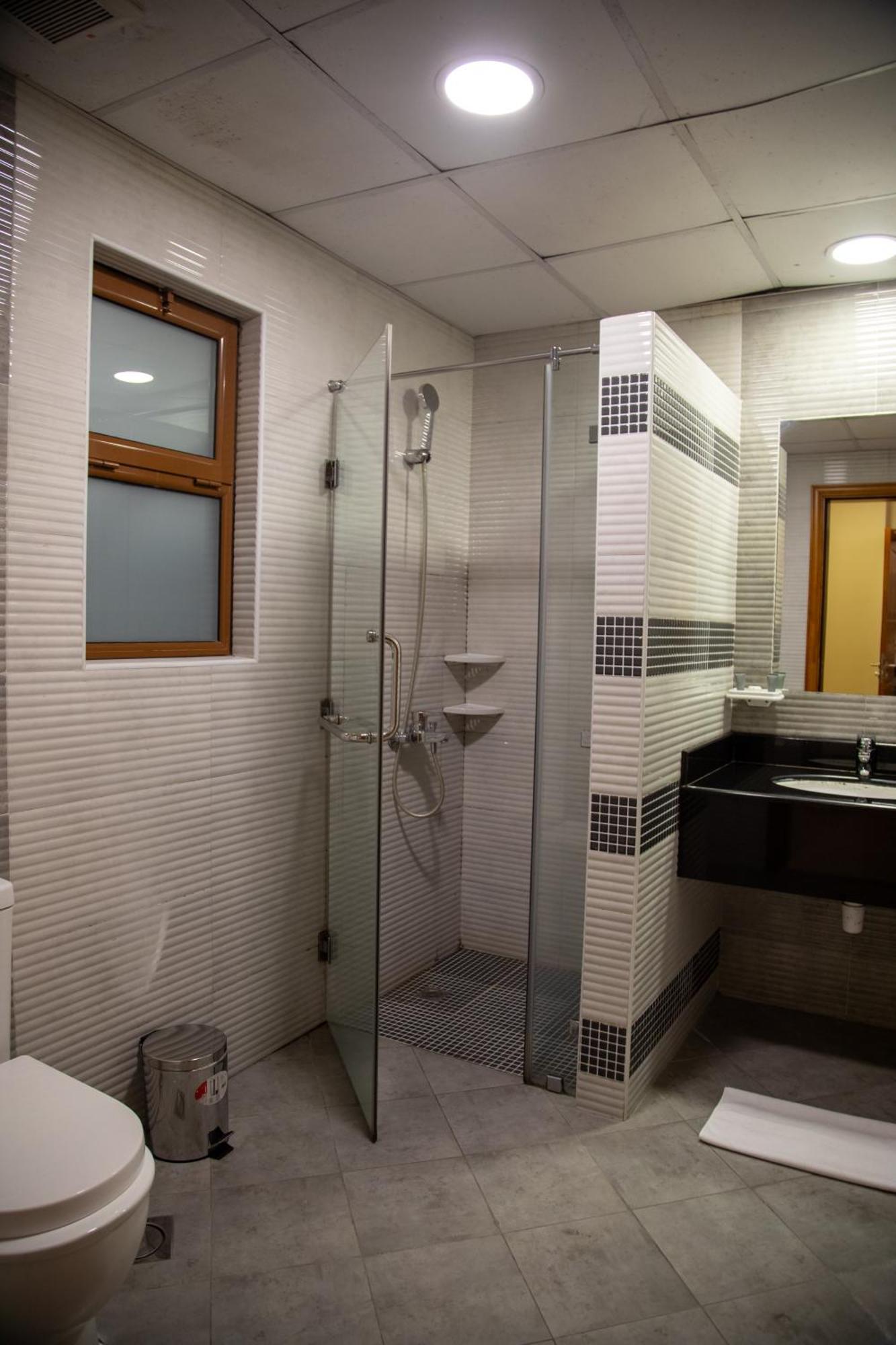 Juffair Trends Luxury Apartment Манама Екстериор снимка