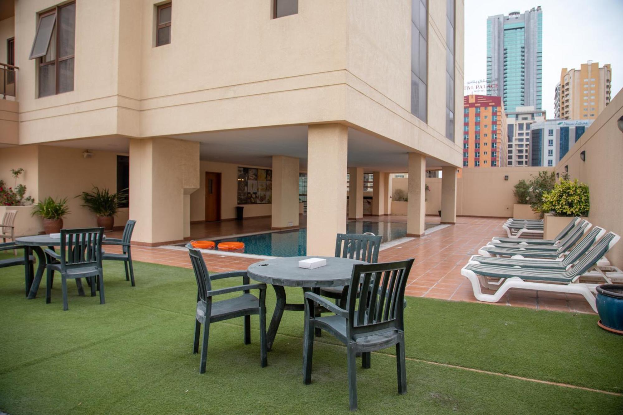 Juffair Trends Luxury Apartment Манама Екстериор снимка