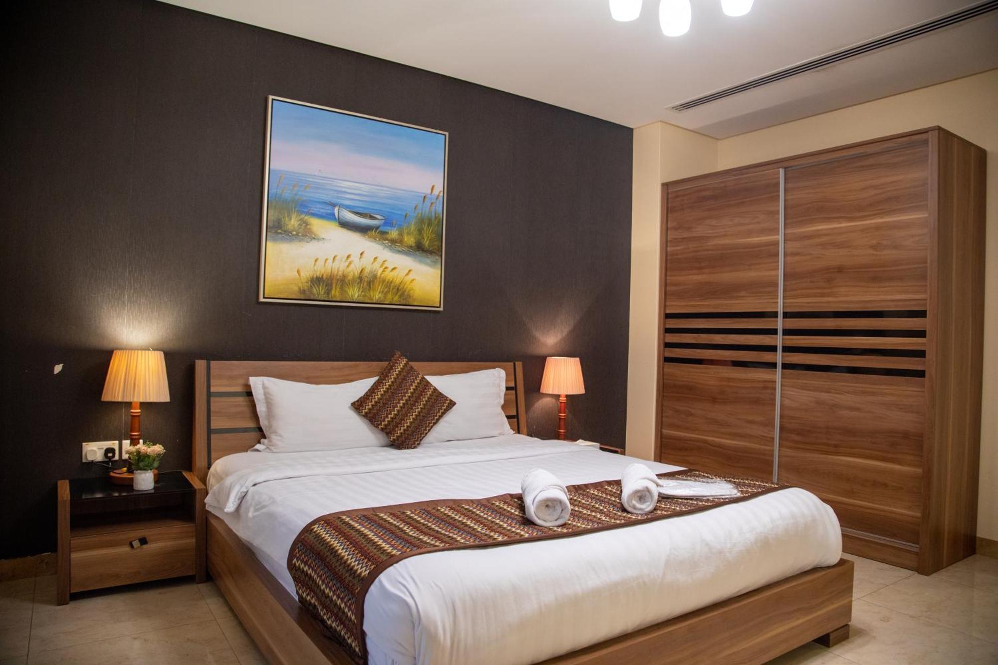 Juffair Trends Luxury Apartment Манама Екстериор снимка